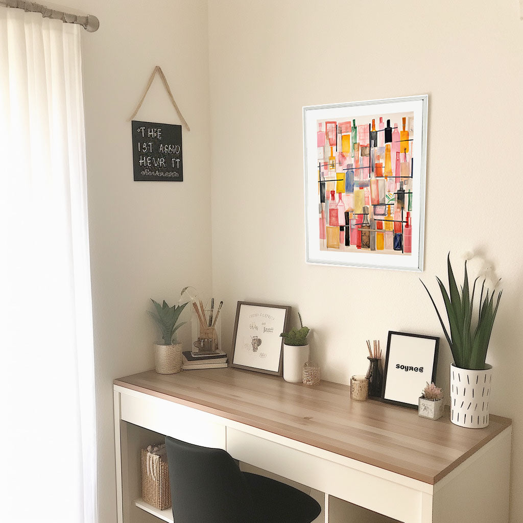 香水のアートポスター:perfume_c4b4 / 日用品・ライフスタイル__のポスター画像机に設置したイメージ