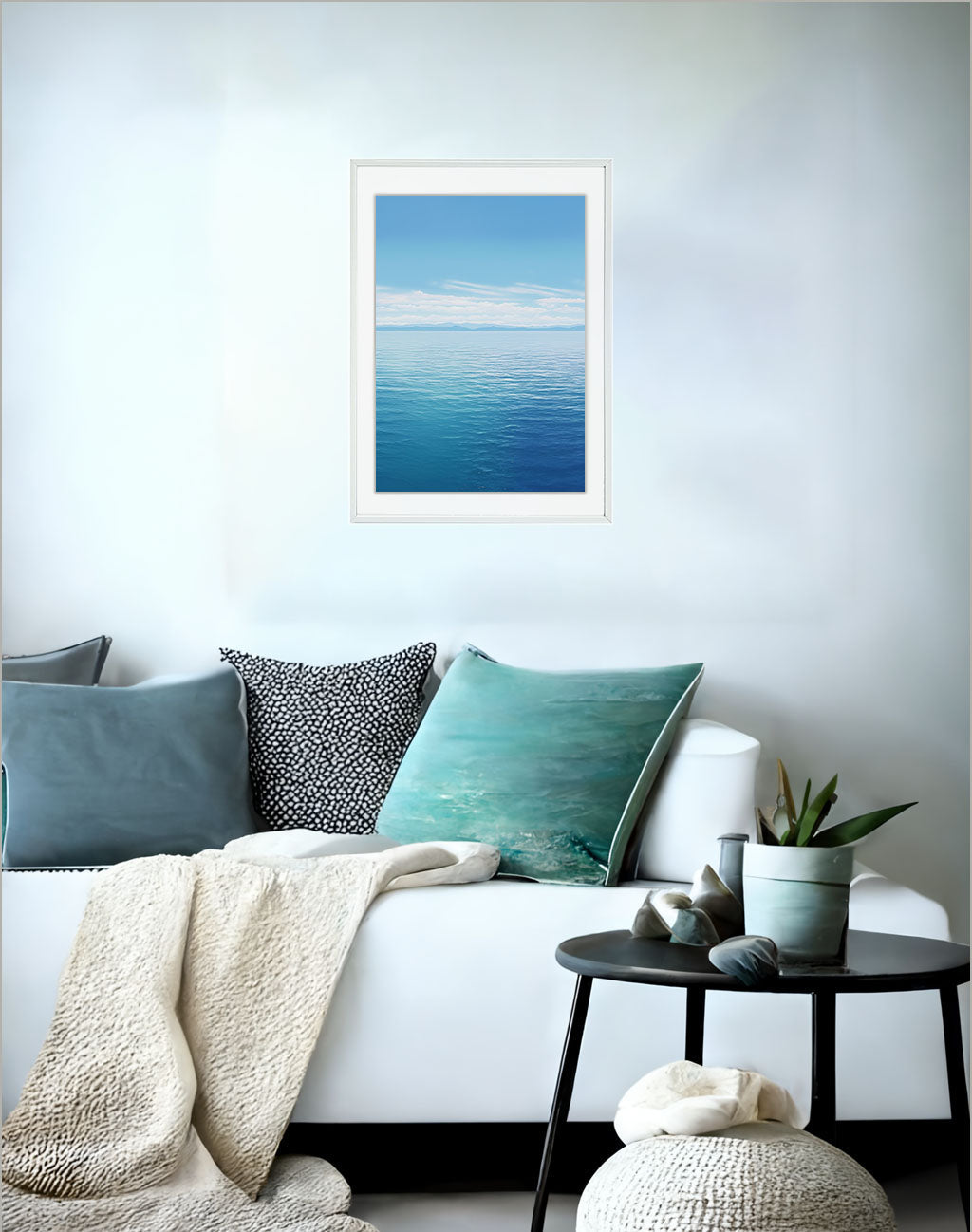 海のアートポスターソファ配置イメージ