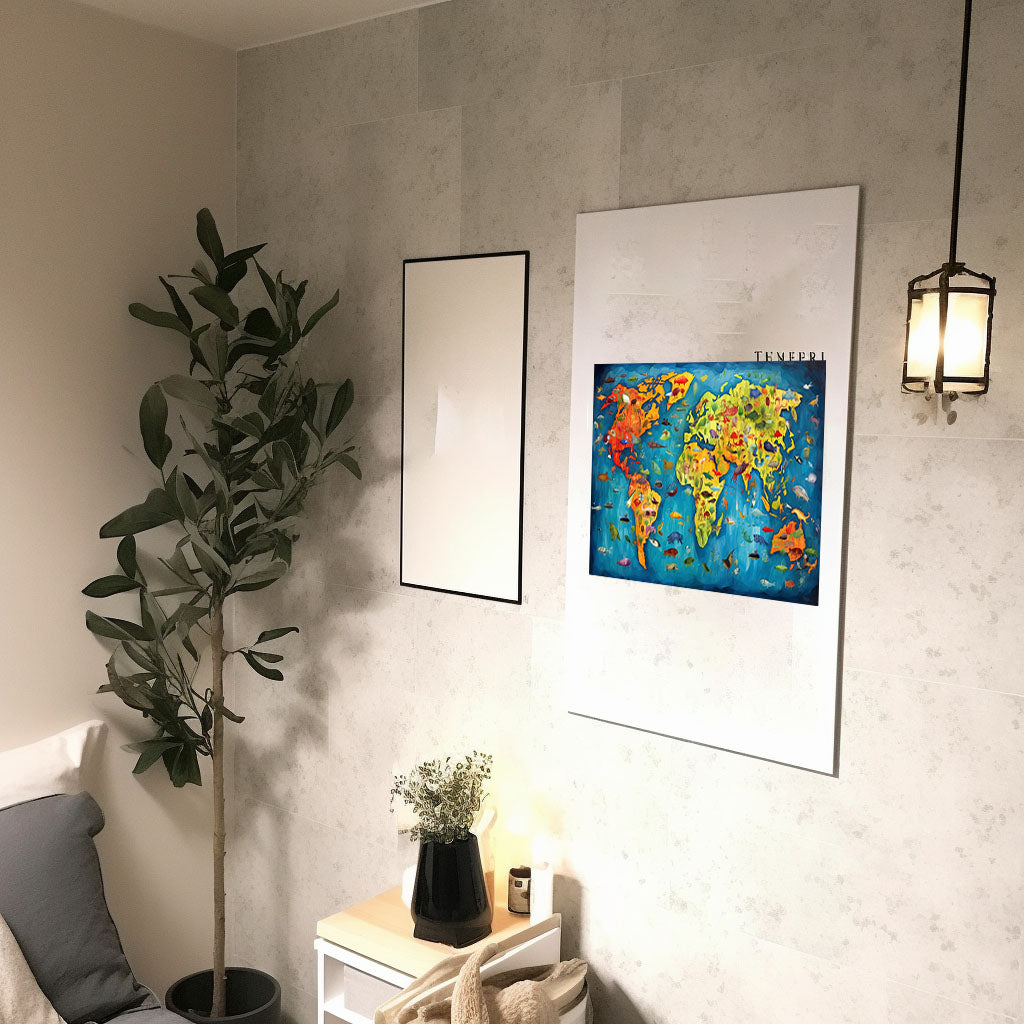 世界地図のアートポスター廊下配置イメージ