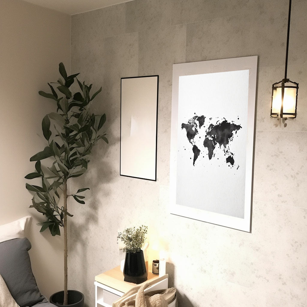 世界地図のアートポスター廊下配置イメージ