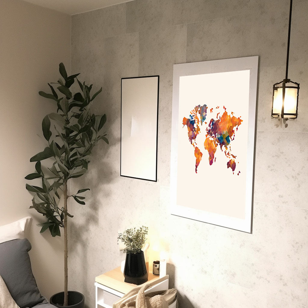 世界地図のアートポスター廊下配置イメージ