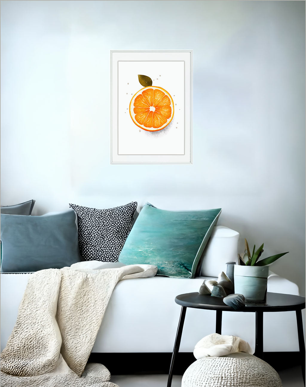オレンジのアートポスターソファ配置イメージ