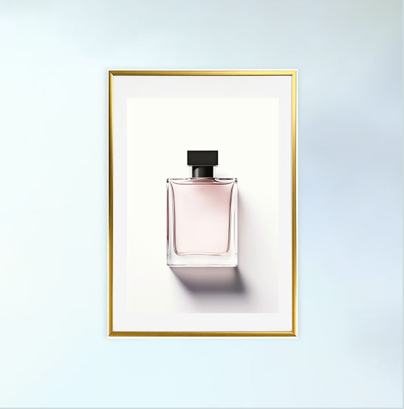 香水のアートポスター:perfume_4ad1 / 北欧_ポップ_日用品・ライフスタイル__のポスター画像金色のフレームイメージ